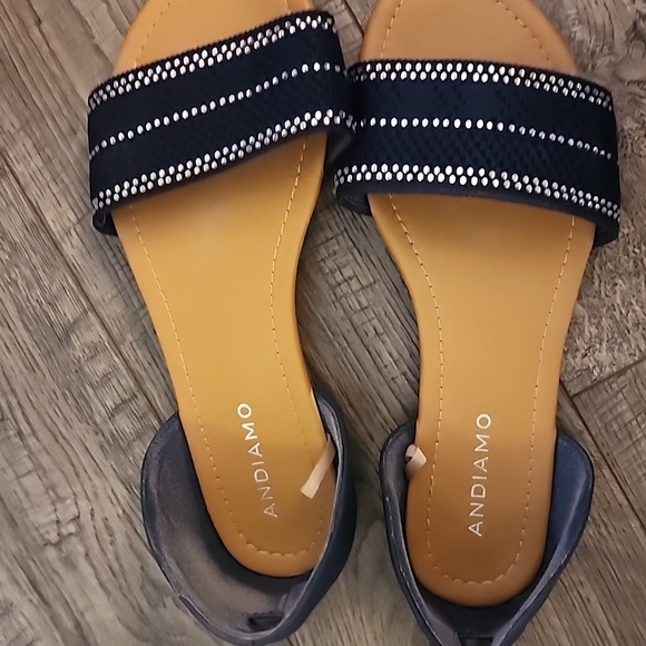 ANDIAMO Navy rhinestone flats Size 9W, Excellent, Like New Condition - Picture 3 of 4